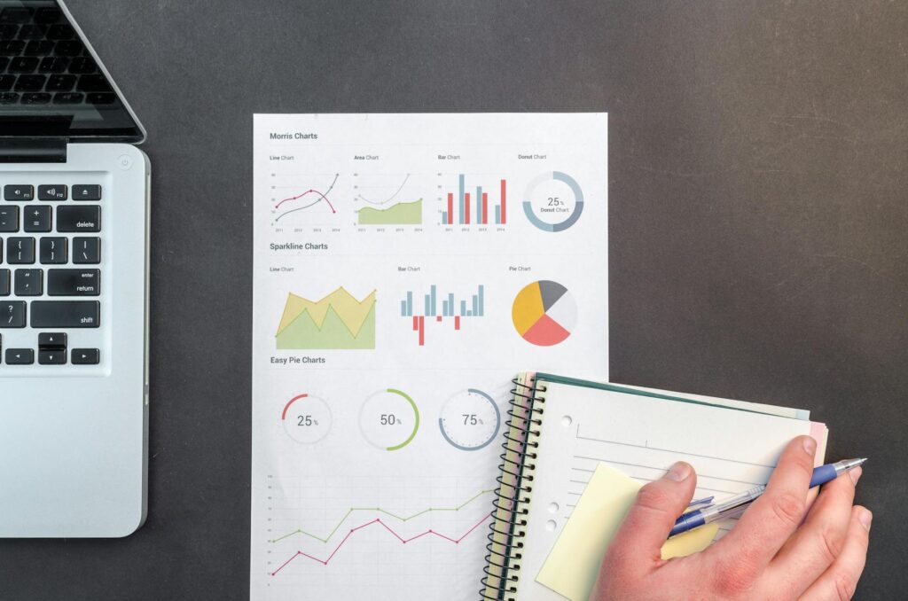 person doing data analysis on keywords and traffic